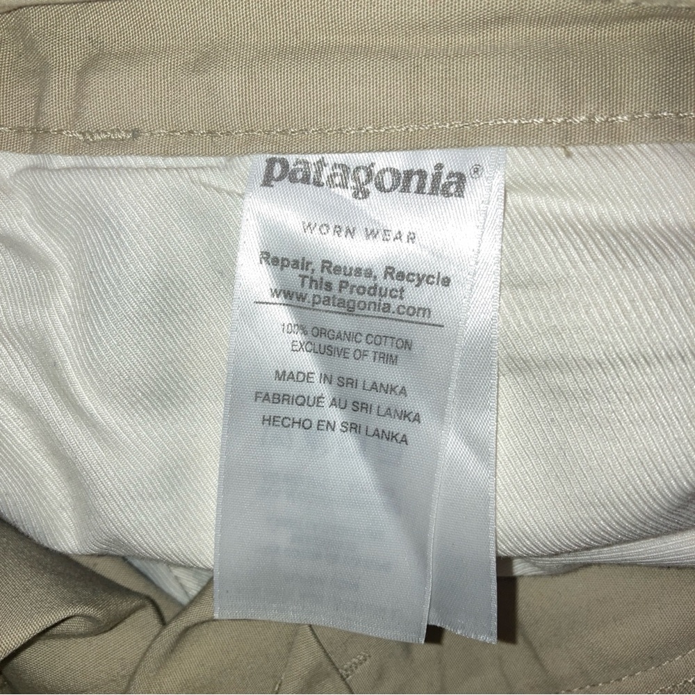PATAGONIA Men’s 34 Stand Up Beige Organic Cotton Flat Front Shorts 9.5” Inseam - Picture 5 of 12